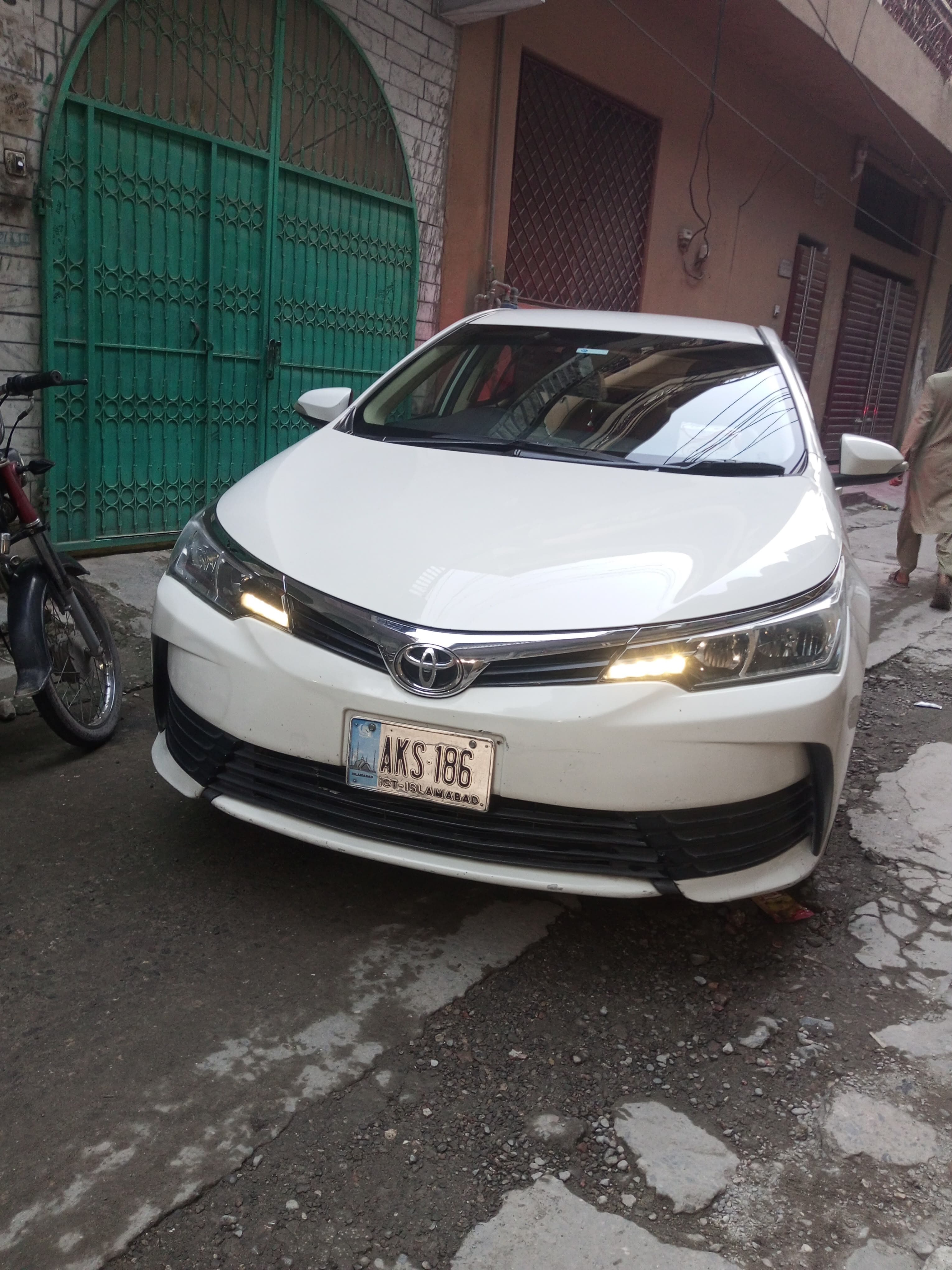 TOYOTA  CORROLA 